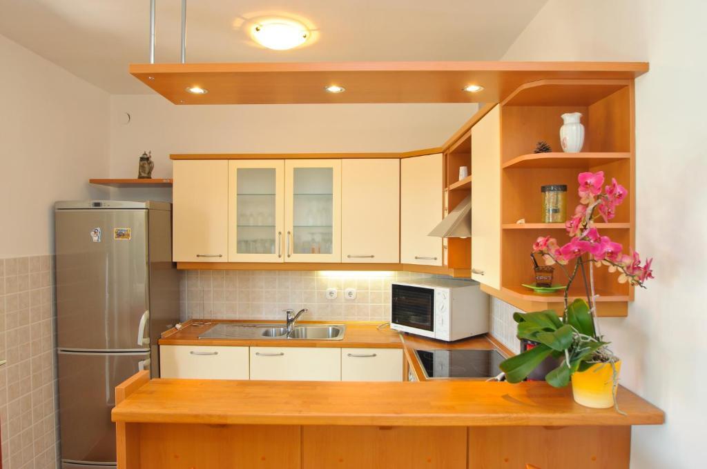 Hella Apartments Трогир Экстерьер фото
