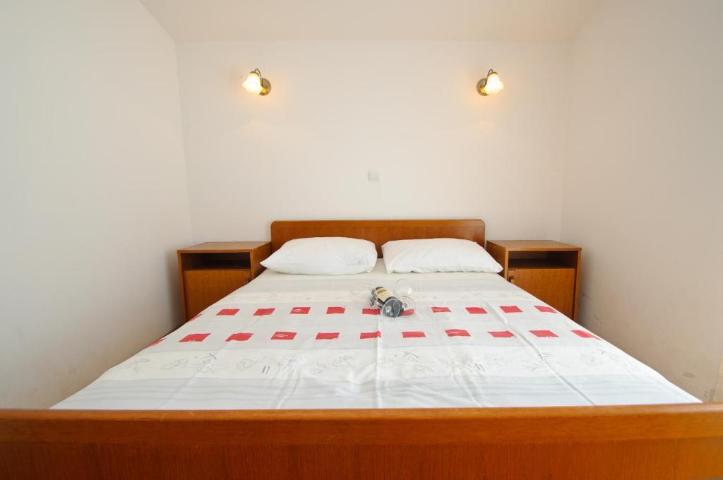 Hella Apartments Трогир Экстерьер фото